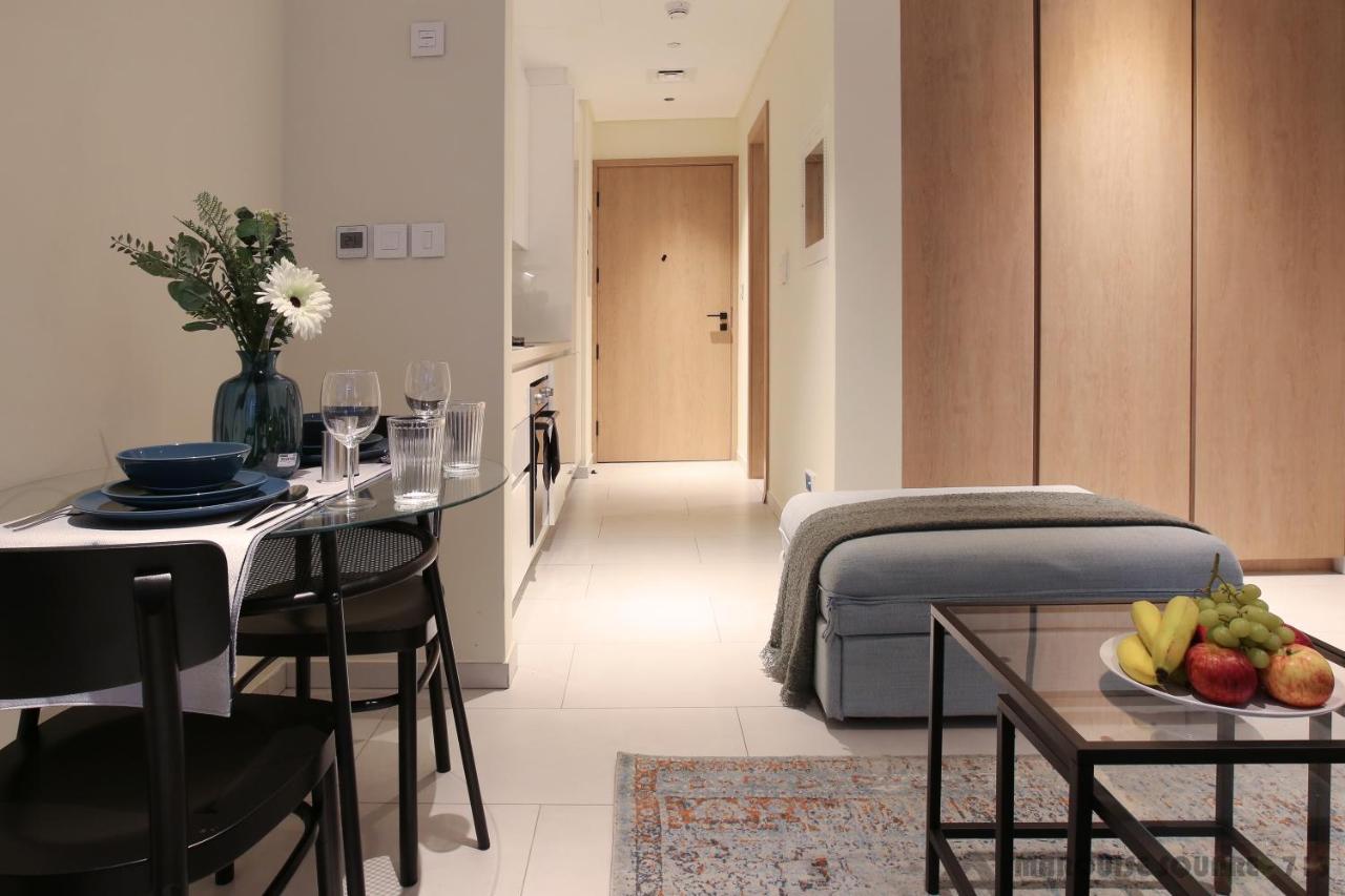 Luxury Studios With Burj Khalifa Or Canal View In Downtown - Marquise Square Tower 迪拜 外观 照片