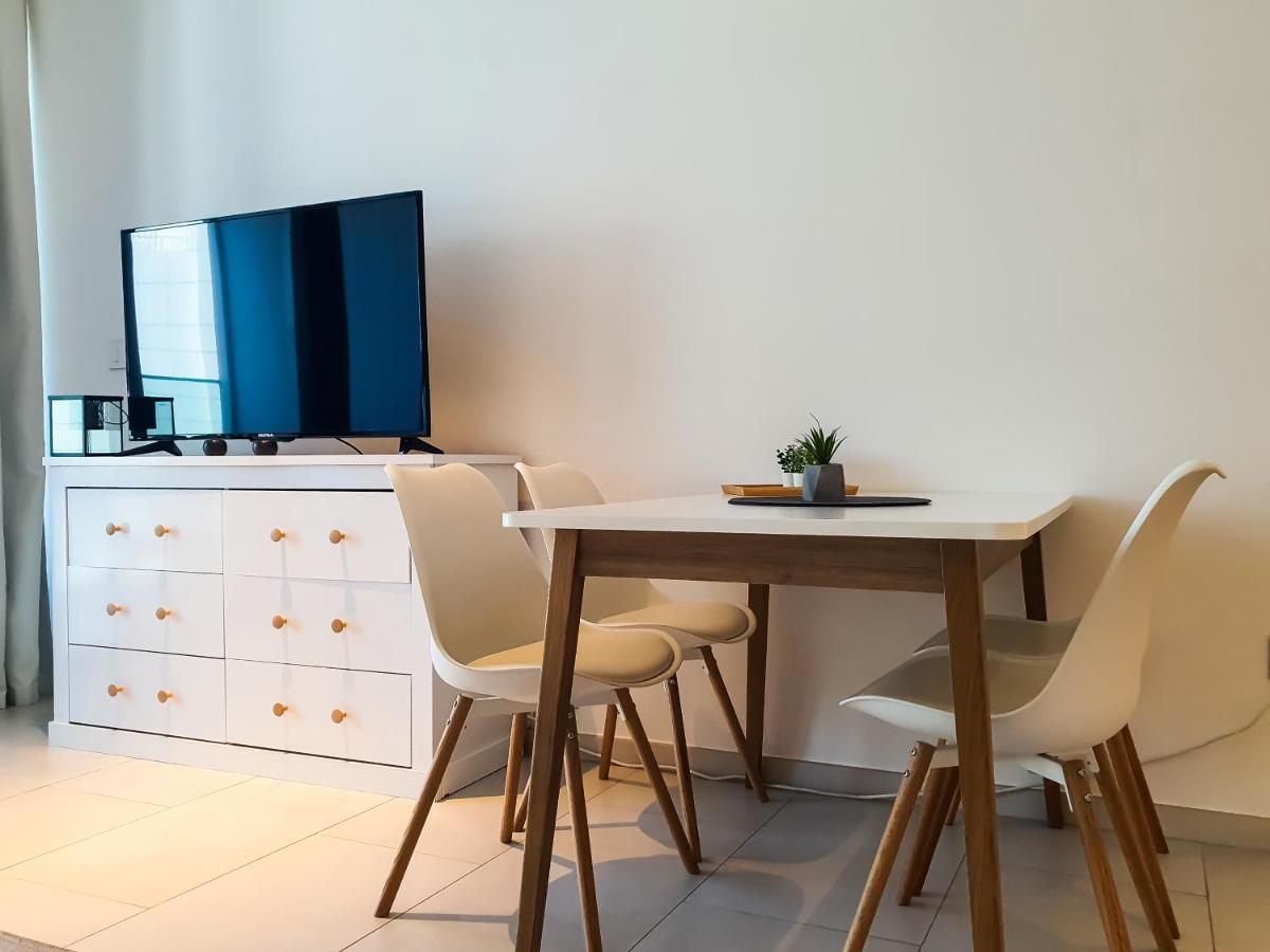 Luxury Studios With Burj Khalifa Or Canal View In Downtown - Marquise Square Tower 迪拜 外观 照片