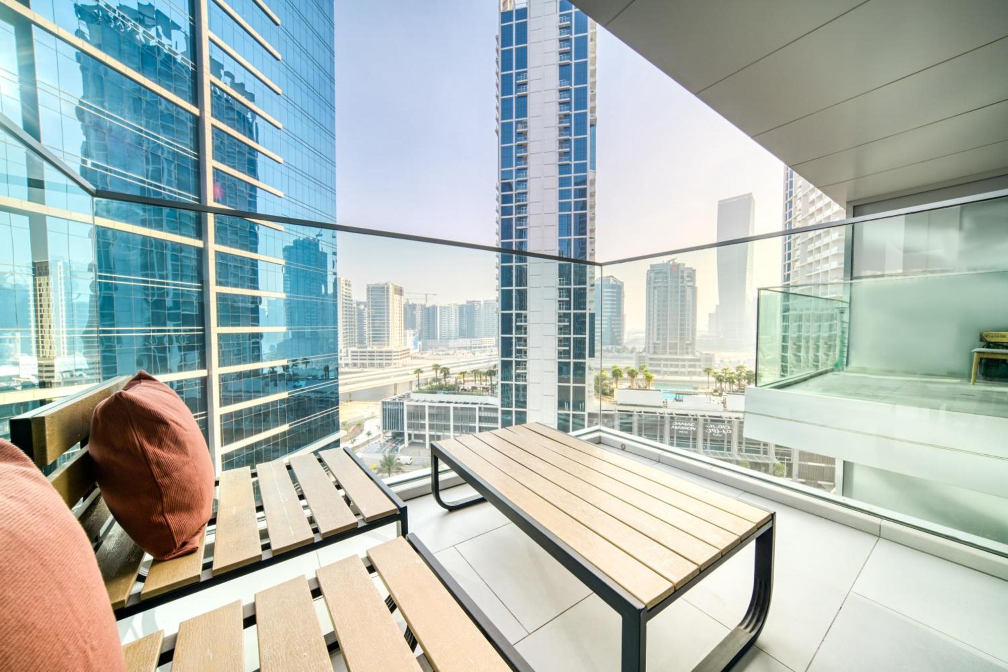 Luxury Studios With Burj Khalifa Or Canal View In Downtown - Marquise Square Tower 迪拜 外观 照片