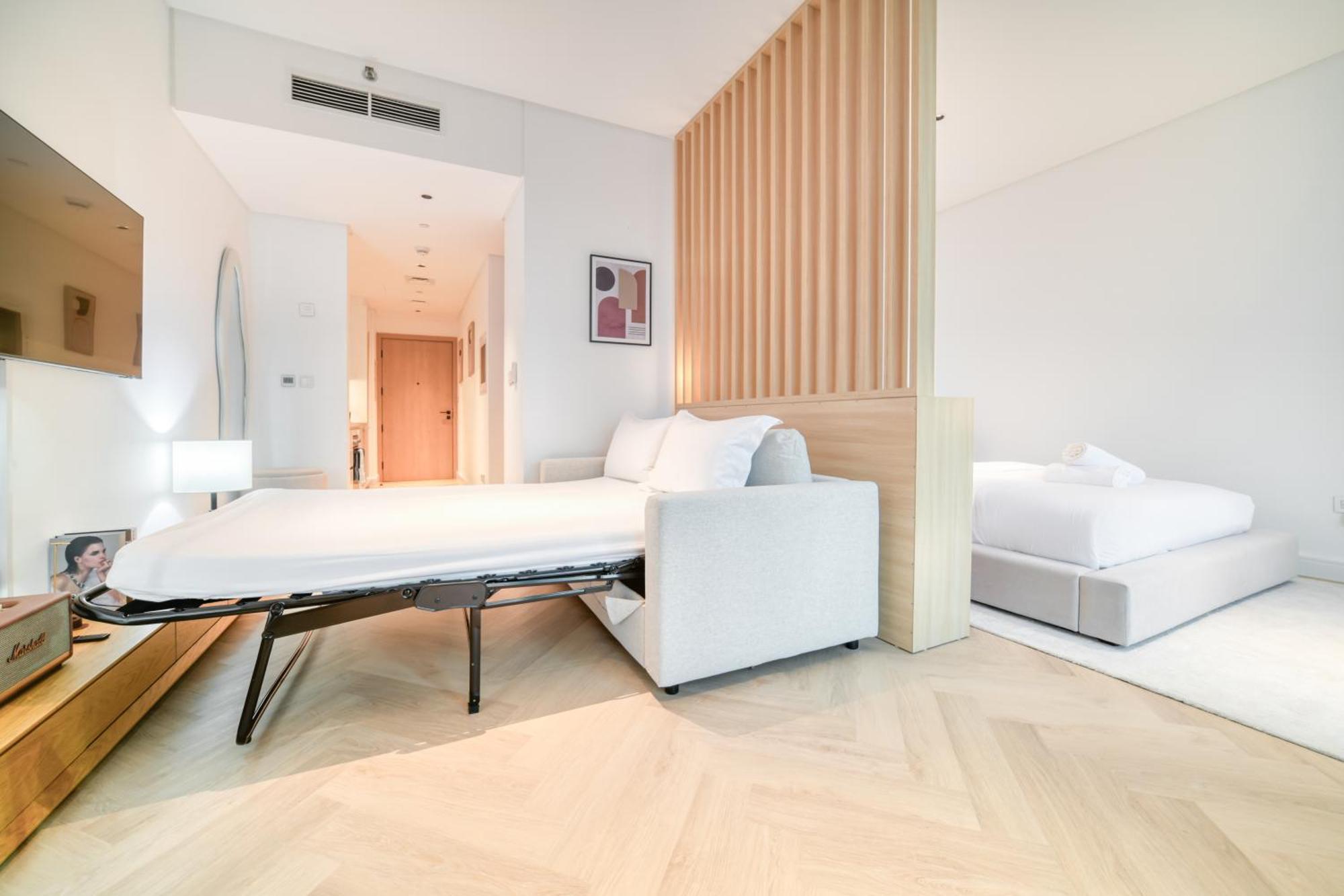 Luxury Studios With Burj Khalifa Or Canal View In Downtown - Marquise Square Tower 迪拜 外观 照片