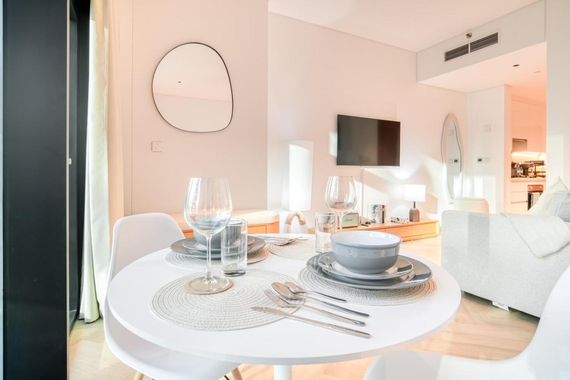 Luxury Studios With Burj Khalifa Or Canal View In Downtown - Marquise Square Tower 迪拜 外观 照片