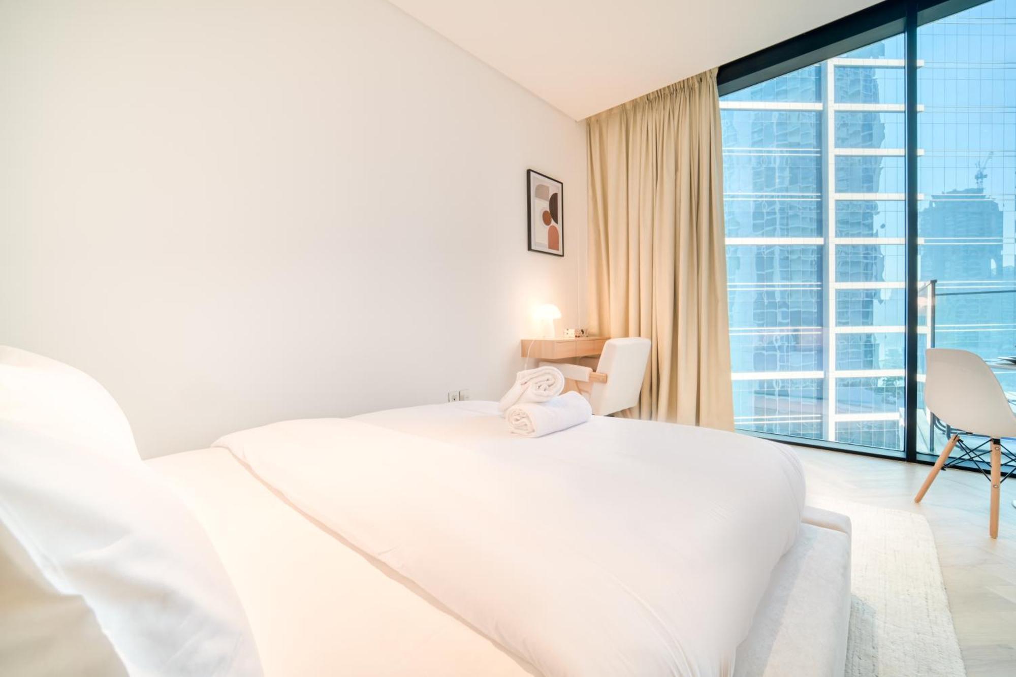 Luxury Studios With Burj Khalifa Or Canal View In Downtown - Marquise Square Tower 迪拜 外观 照片