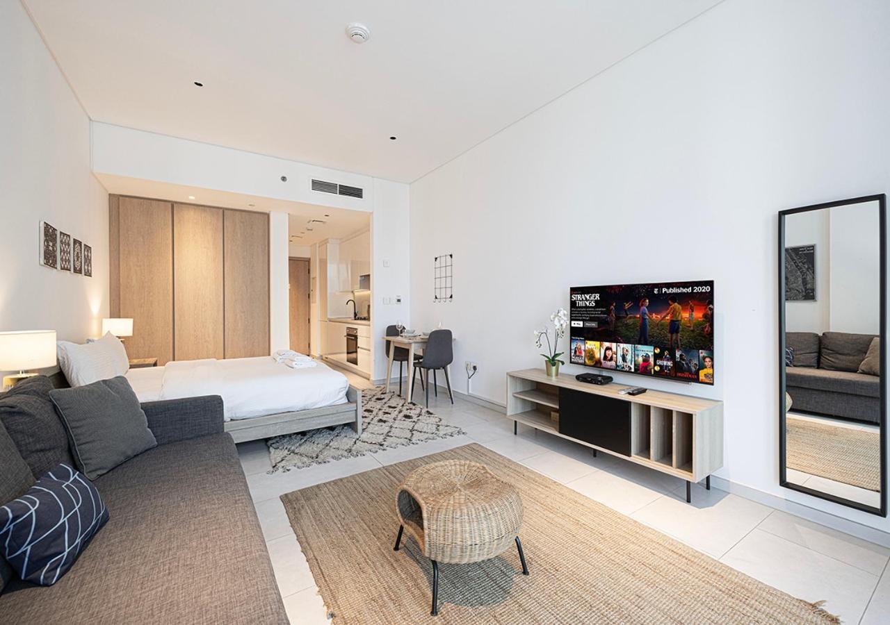 Luxury Studios With Burj Khalifa Or Canal View In Downtown - Marquise Square Tower 迪拜 客房 照片
